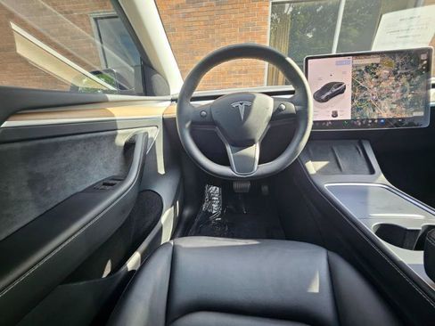 Used 2023 Tesla Model Y Long Range AWD/4WD image 5