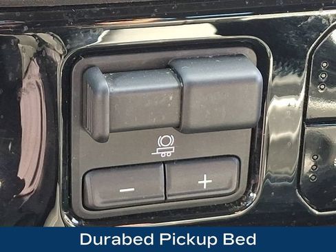 Used 2024 Chevrolet Silverado 2500 LT w/ Convenience Package AWD/4WD image 18