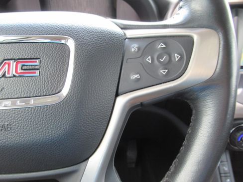 Used 2019 GMC Acadia Denali w/ Technology Package FWD image 26