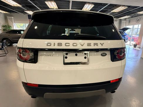 Used 2017 Land Rover Discovery Sport SE AWD/4WD image 5