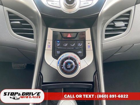 Used 2012 Hyundai Elantra GLS image 11