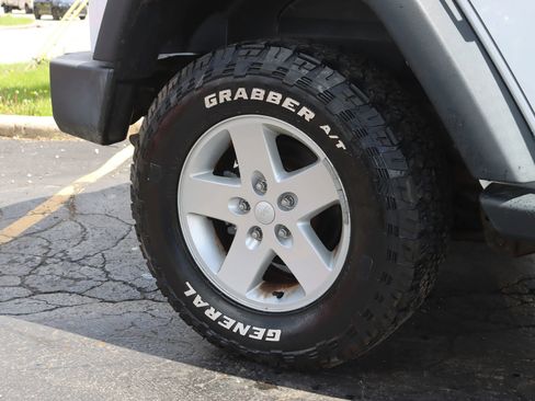 Used 2015 Jeep Wrangler Unlimited Sport w/ Quick Order Package 24S AWD/4WD image 6