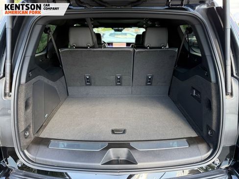 Used 2025 Cadillac Escalade ESV Sport AWD/4WD image 39