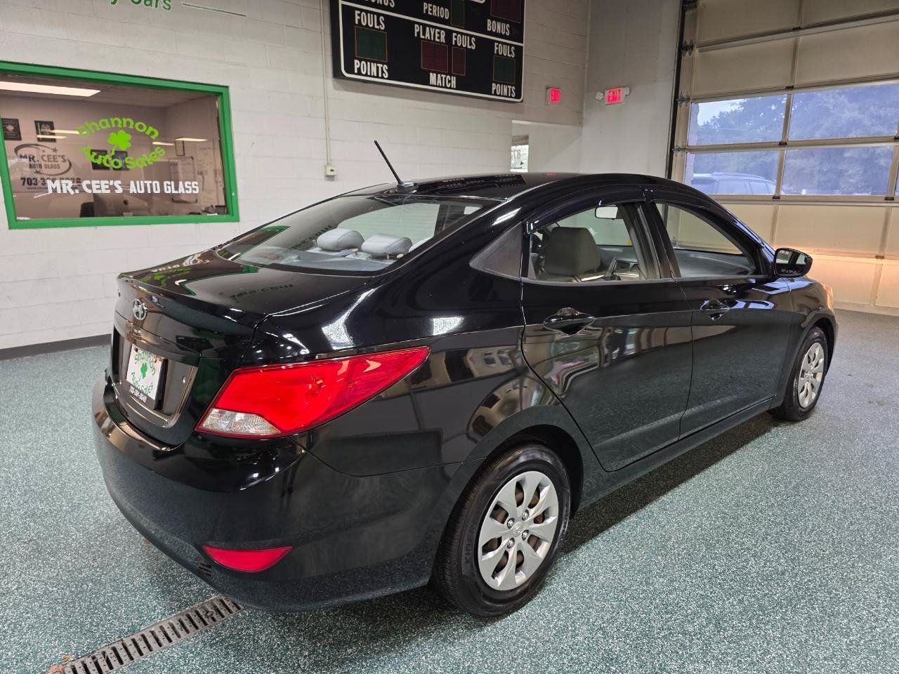 Used 2017 Hyundai Accent SE FWD image 6