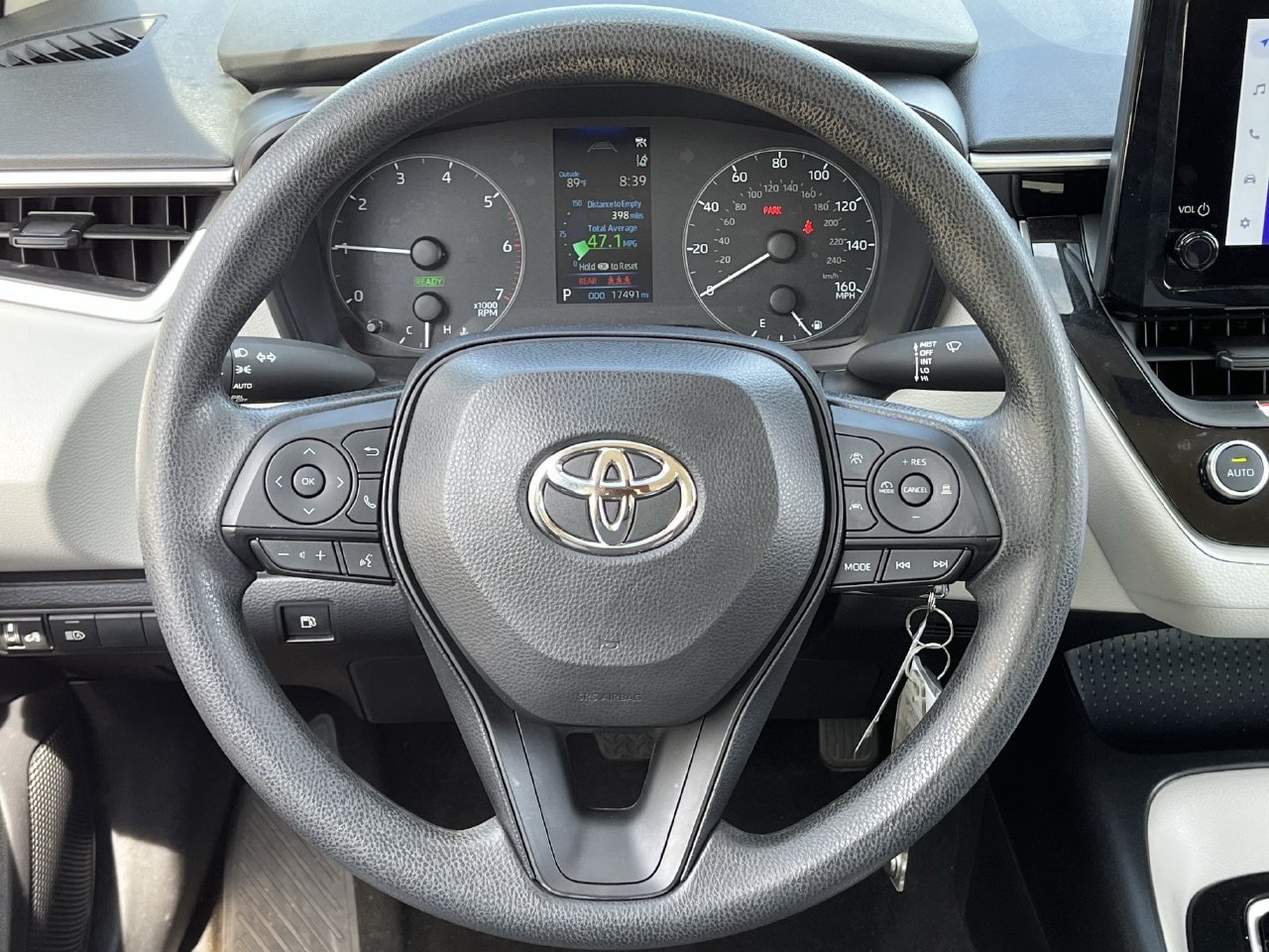 Used 2025 Toyota Corolla LE FWD image 11
