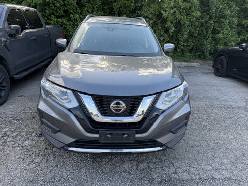 Used 2019 Nissan Rogue SV AWD/4WD image 3