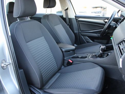 Certified 2022 Volkswagen Jetta S image 24