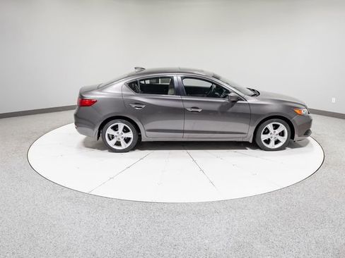 Used 2014 Acura ILX w/ Technology Package FWD image 31
