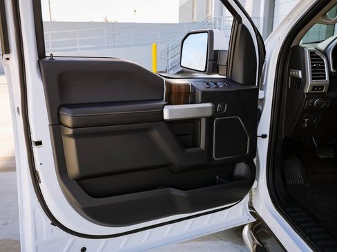 Used 2015 Ford F150 Lariat w/ Equipment Group 501A Mid image 14