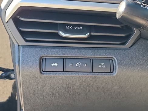 Used 2024 Nissan Altima 2.5 SV image 25