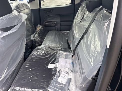 New 2026 Ford Maverick Lariat w/ Black Appearance Package image 7