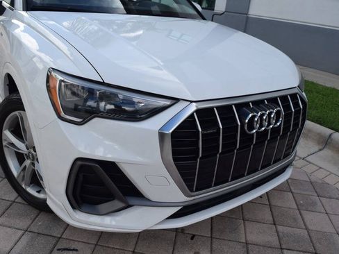 Used 2020 Audi Q3 2.0T Premium w/ Convenience Package AWD/4WD image 8