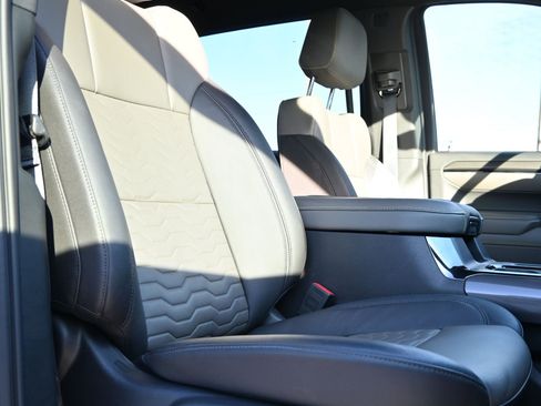 Used 2024 Chevrolet Silverado 1500 ZR2 w/ Technology Package image 29