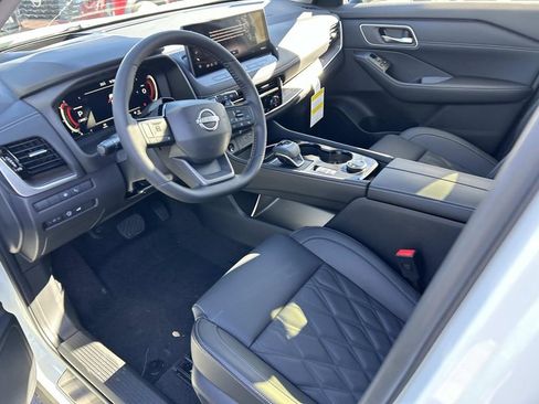 New 2026 Nissan Rogue Platinum w/ Tech Package AWD/4WD image 12