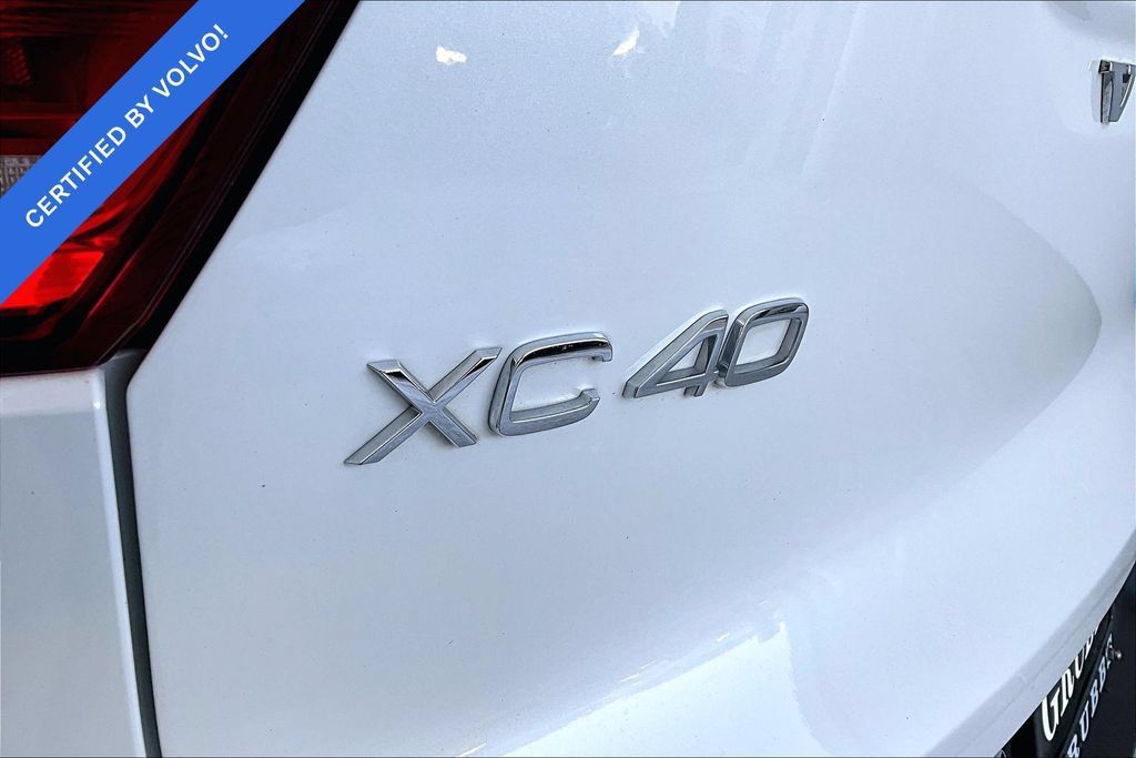 Certified 2023 Volvo XC40 Recharge Ultimate AWD/4WD image 39