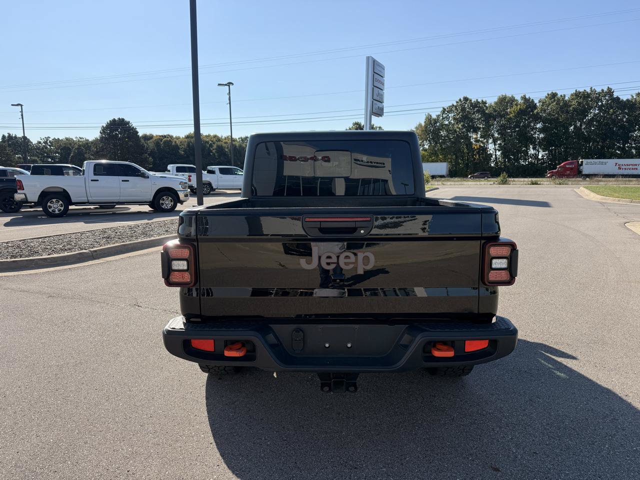 Used 2026 Jeep Gladiator Mojave AWD/4WD image 4