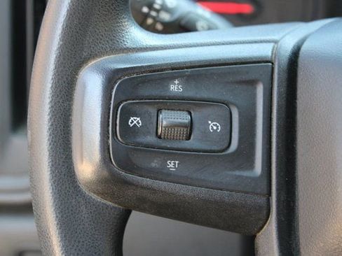 Used 2021 GMC Sierra 2500 4x4 Crew Cab w/ Convenience Package image 12