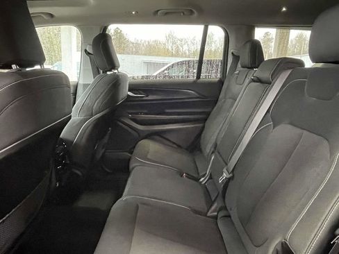 Used 2024 Jeep Grand Cherokee L Laredo image 19