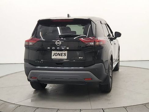 Used 2023 Nissan Rogue SV FWD image 7
