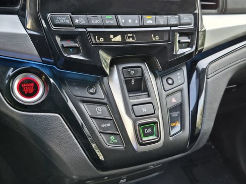 Certified 2024 Honda Odyssey Touring image 20