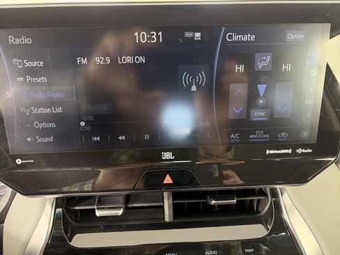 Used 2021 Toyota Venza Limited w/ Advanced Technology Package image 20