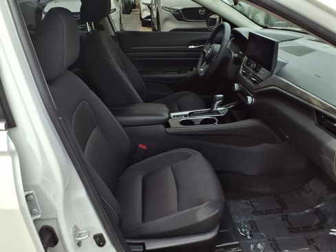 Used 2024 Nissan Altima 2.5 SV w/ SV Premium Package image 24
