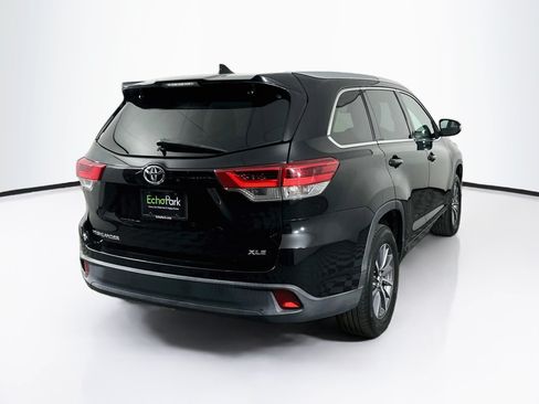 Used 2018 Toyota Highlander XLE FWD image 9