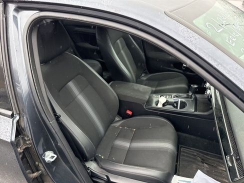 Used 2023 Honda Civic Sport image 16