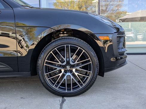 New 2026 Porsche Macan AWD/4WD image 11