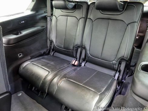 Used 2023 Jeep Grand Cherokee L Overland image 12