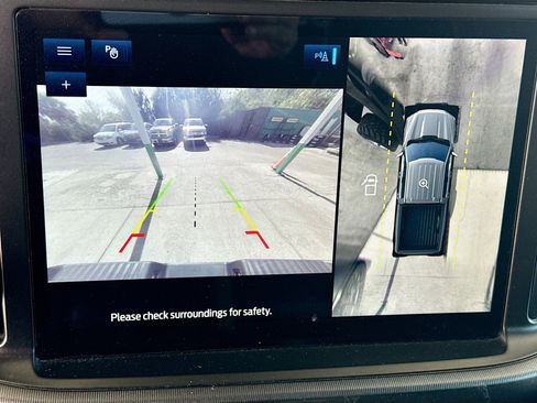 Used 2023 Ford F150 Platinum image 19