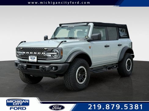 Used 2022 Ford Bronco Badlands w/ Sasquatch Package AWD/4WD image 1