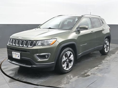 Used 2019 Jeep Compass Limited image 3