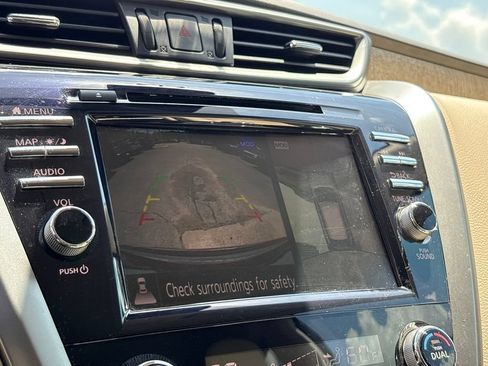 Used 2023 Nissan Murano SL w/ Cargo Package FWD image 16