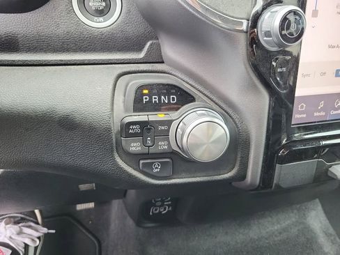 Used 2025 RAM 1500 Laramie image 21