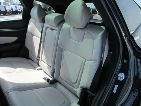 Used 2022 Hyundai Tucson Limited image 21