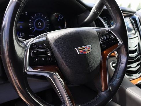 Certified 2019 Cadillac Escalade Luxury RWD image 27