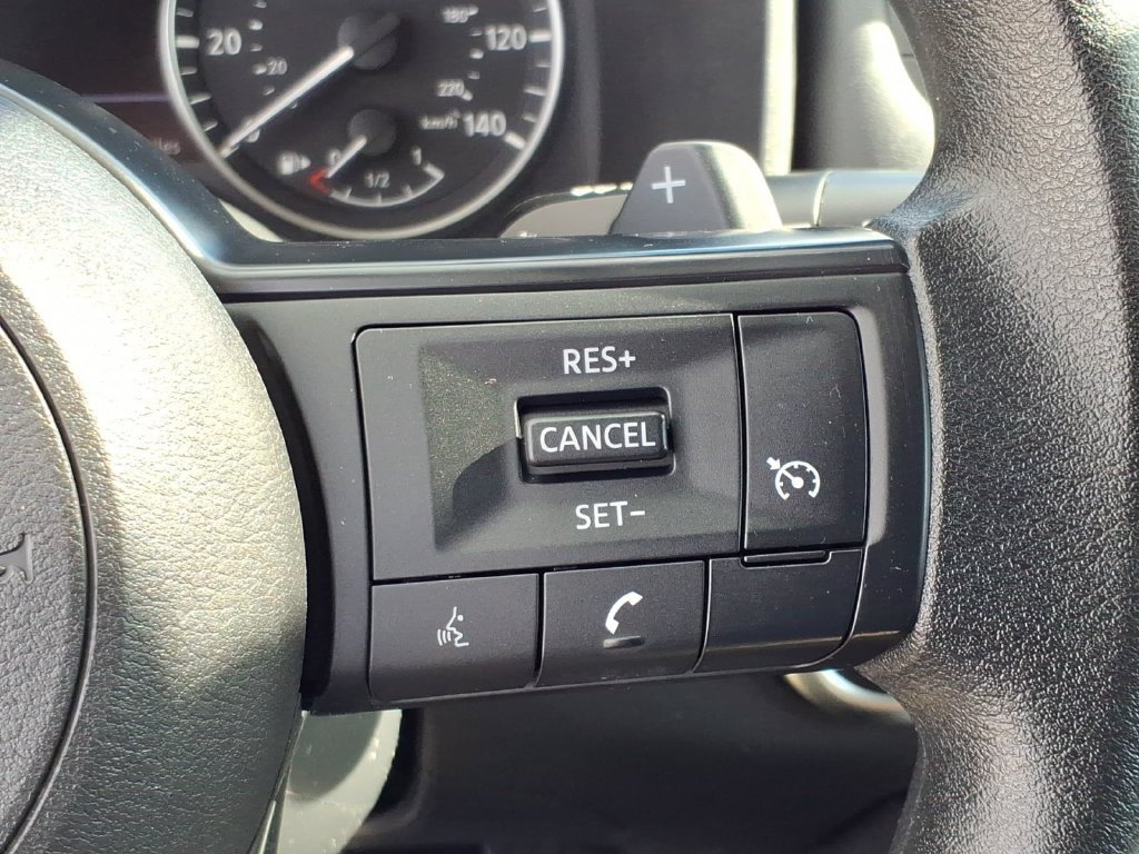 Used 2024 Nissan Rogue S AWD/4WD image 24
