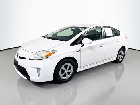 Used 2014 Toyota Prius Two image 10