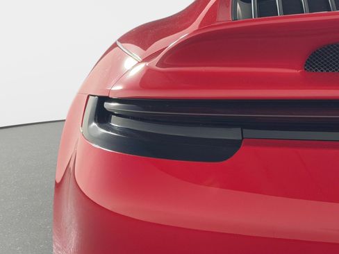 Used 2022 Porsche 911 Carrera RWD image 17