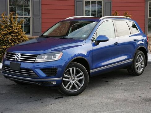 Used 2016 Volkswagen Touareg TDI image 1