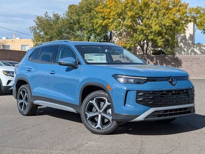 New 2025 Volkswagen Tiguan SE