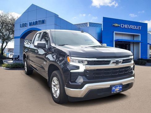 Used 2024 Chevrolet Silverado 1500 LT RWD image 2