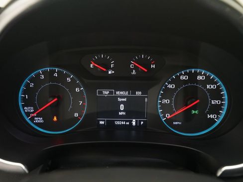 Used 2020 Chevrolet Malibu LT FWD image 2