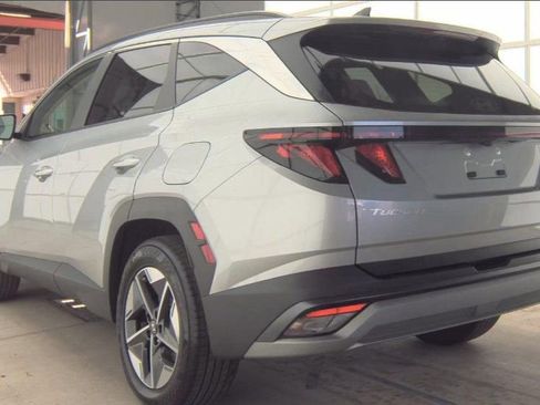 Certified 2025 Hyundai Tucson SEL image 8