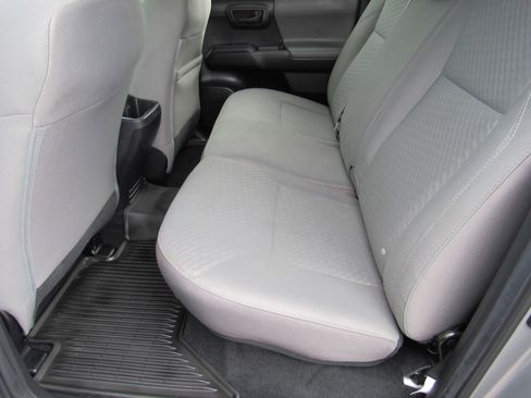 Used 2022 Toyota Tacoma SR image 19