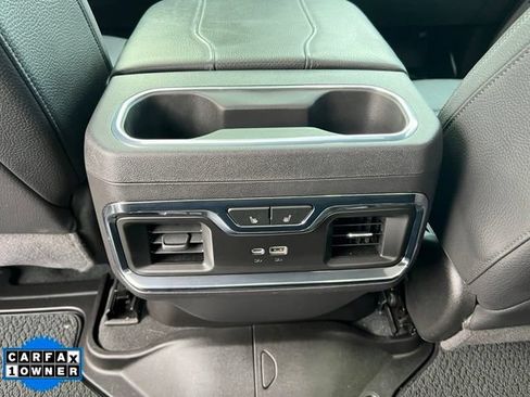 Used 2024 GMC Sierra 1500 Denali w/ Technology Package AWD/4WD image 12
