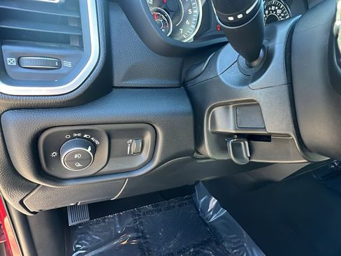 Used 2024 RAM 2500 Big Horn w/ Bed Utility Group image 26