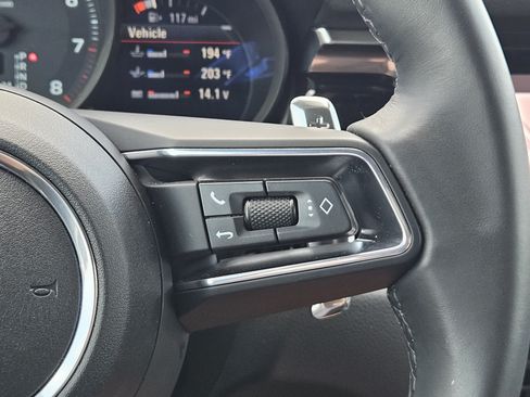 Certified 2026 Porsche Macan AWD/4WD image 27
