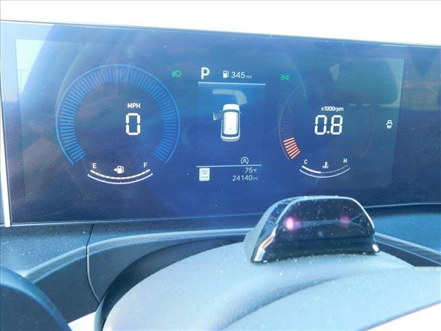 Used 2025 Hyundai Santa Fe SEL FWD image 10